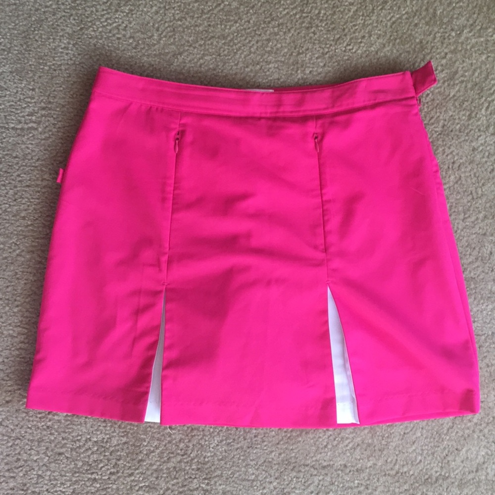 Sports skirt with shorts under